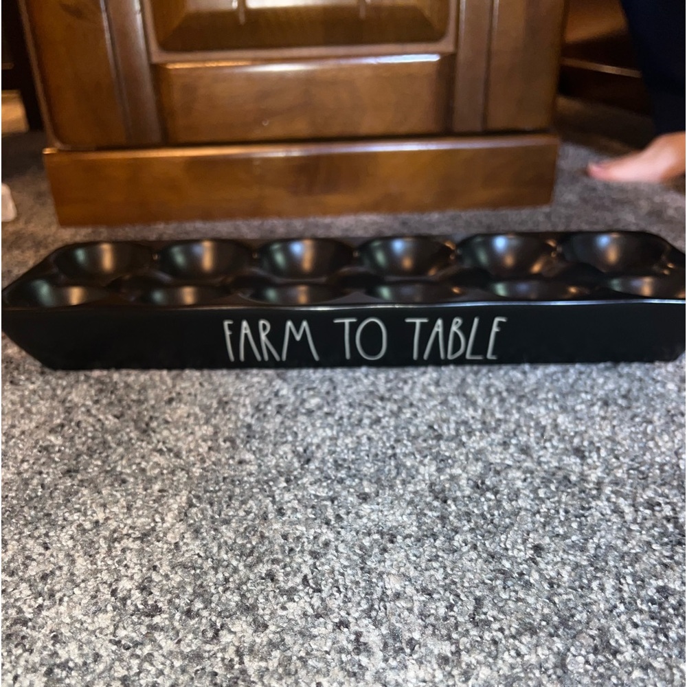 New- Rae Dunn ‘Farm to table’ porcelain egg crate